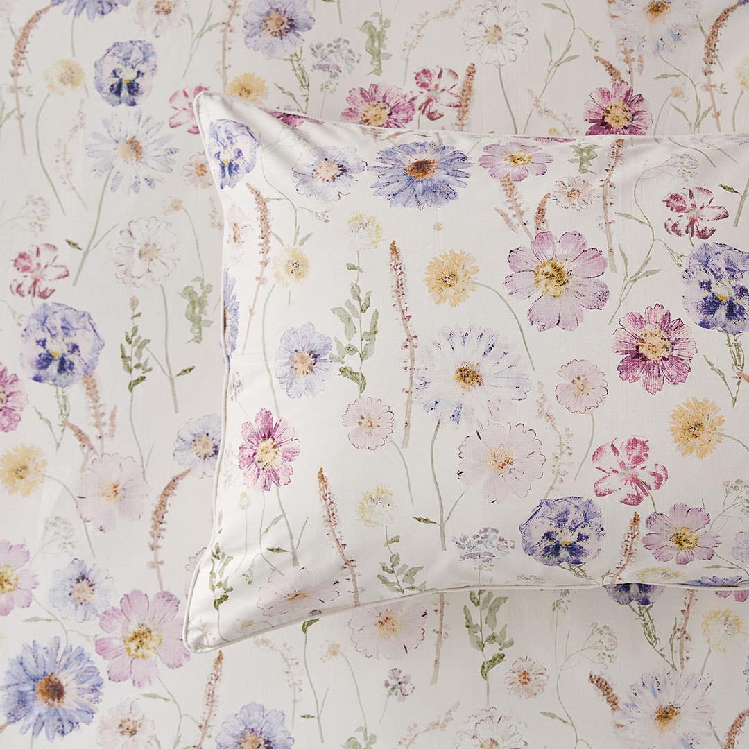 https://s3-ap-southeast-2.amazonaws.com/fusionfactory.commerceconnect.bbnt.production/pim_media/000/162/600/M_F_S25_Bedlinen_BOP_Herbarium_Detail_2_SI.jpg?1712188950