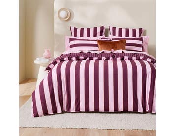 https://s3-ap-southeast-2.amazonaws.com/fusionfactory.commerceconnect.bbnt.production/pim_media/000/216/305/M_F_S26-27_Bedlinen_BOP_Riley_Stripe_Burgundy_SI.jpg?1783468560