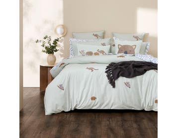 https://s3-ap-southeast-2.amazonaws.com/fusionfactory.commerceconnect.bbnt.production/pim_media/000/213/649/M_F_S26-27_Bedlinen_BOP_Wanneroo_QCS_SI.jpg?1779159332