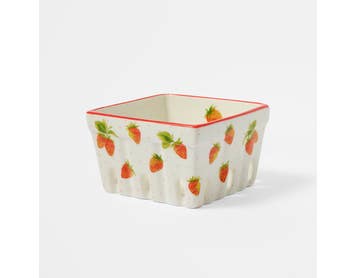 https://s3-ap-southeast-2.amazonaws.com/fusionfactory.commerceconnect.bbnt.production/pim_media/000/218/942/M_F_S26-27_Berry_Basket_Strawberry_27267901_SI.jpg?1786499413