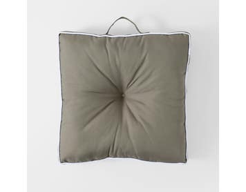 https://s3-ap-southeast-2.amazonaws.com/fusionfactory.commerceconnect.bbnt.production/pim_media/000/219/486/M_F_S26-27_Panama-Outdoor-Chair-Pad_Forest-Green-White_18433014_SI.jpg?1787096612