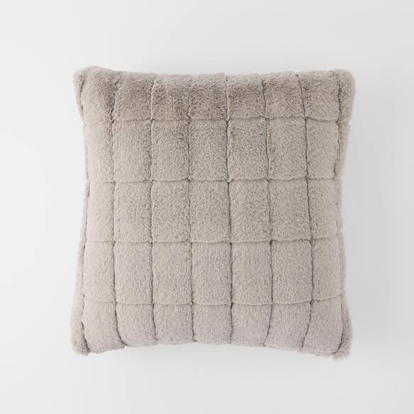 https://s3-ap-southeast-2.amazonaws.com/fusionfactory.commerceconnect.bbnt.production/pim_media/000/188/314/M_F_Sable-Fur-Cushion_Dove_26131302_SI.jpg?1737595778
