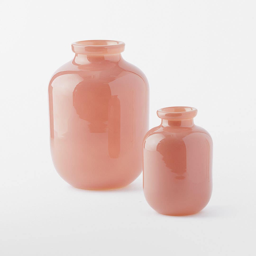 https://s3-ap-southeast-2.amazonaws.com/fusionfactory.commerceconnect.bbnt.production/pim_media/000/168/190/M_F_Soreli-Glass-Vase_Blush-Pink_25867_R_SI.jpg?1724389473