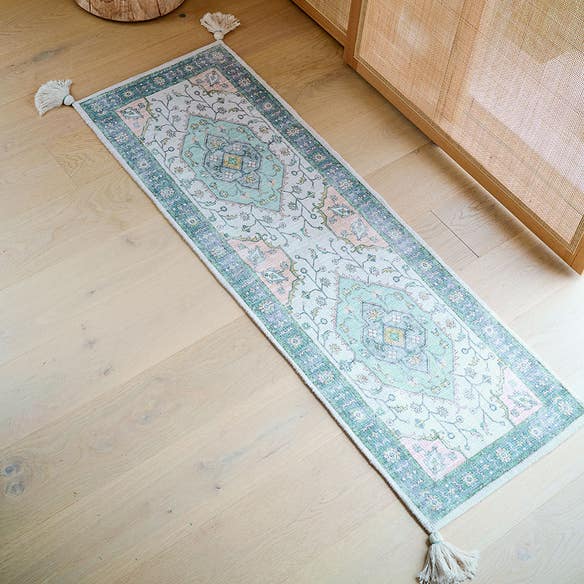 https://s3-ap-southeast-2.amazonaws.com/fusionfactory.commerceconnect.bbnt.production/pim_media/000/170/855/M_F_Summer_S24-25_LS_Bathroom_Bath-Runners_Luzern_Clay_SI.jpg?1727219717