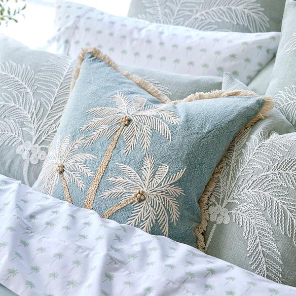 https://s3-ap-southeast-2.amazonaws.com/fusionfactory.commerceconnect.bbnt.production/pim_media/000/203/096/M_F_Summer_S25-26_LS_Bedlinen_Antilles_Sage-QQC-Detail-2_SI.jpg?1760672532