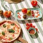 https://s3-ap-southeast-2.amazonaws.com/fusionfactory.commerceconnect.bbnt.production/pim_media/000/200/577/M_F_Summer_S25-26_LS_Dining_Pomodoro_Detail_7_SI.jpg?1757034519