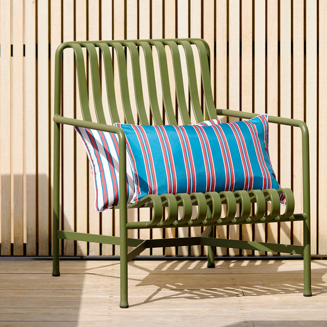 https://s3-ap-southeast-2.amazonaws.com/fusionfactory.commerceconnect.bbnt.production/pim_media/000/204/122/M_F_Summer_S25-26_LS_Outdoor_Cushions-Panama-Calabria_SI.jpg?1762487079