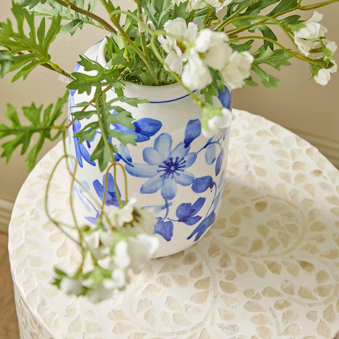 https://s3-ap-southeast-2.amazonaws.com/fusionfactory.commerceconnect.bbnt.production/pim_media/000/180/619/M_F_Tivoli-Ceramic-Vase_Blue-White_Detail_LS_SI.jpg?1734055650