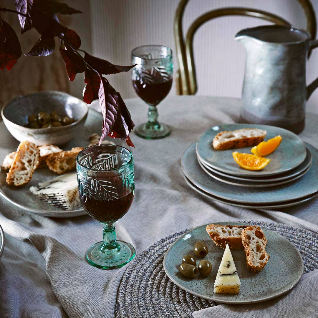 Morgan and finch dinnerware top