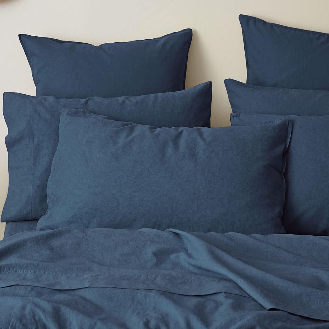 https://s3-ap-southeast-2.amazonaws.com/fusionfactory.commerceconnect.bbnt.production/pim_media/000/157/954/M_F_W24_Bedlinen_BOP_Olsen_Slate-Blue_QQC_Pillow_SI.jpg?1704241094