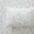 https://s3-ap-southeast-2.amazonaws.com/fusionfactory.commerceconnect.bbnt.production/pim_media/000/156/445/M_F_W24_Sheet-Sets_Flannelette_Laurina_SS-Detail_SI.jpg?1700009325
