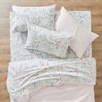 https://s3-ap-southeast-2.amazonaws.com/fusionfactory.commerceconnect.bbnt.production/pim_media/000/156/444/M_F_W24_Sheet-Sets_Flannelette_Laurina_SS_SI.jpg?1700009319