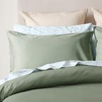 https://s3-ap-southeast-2.amazonaws.com/fusionfactory.commerceconnect.bbnt.production/pim_media/000/195/925/M_F_W25_BOP_Peyton-Dark_Sage_QQC_Pillow_SI.jpg?1749619198