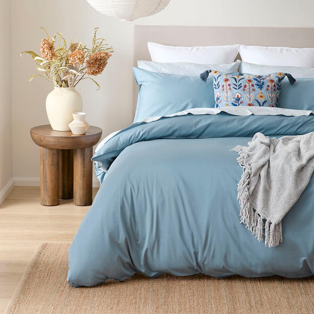 https://s3-ap-southeast-2.amazonaws.com/fusionfactory.commerceconnect.bbnt.production/pim_media/000/195/949/M_F_W25_BOP_Peyton-Denim_QQC_Marketing_2_SI.jpg?1749620249