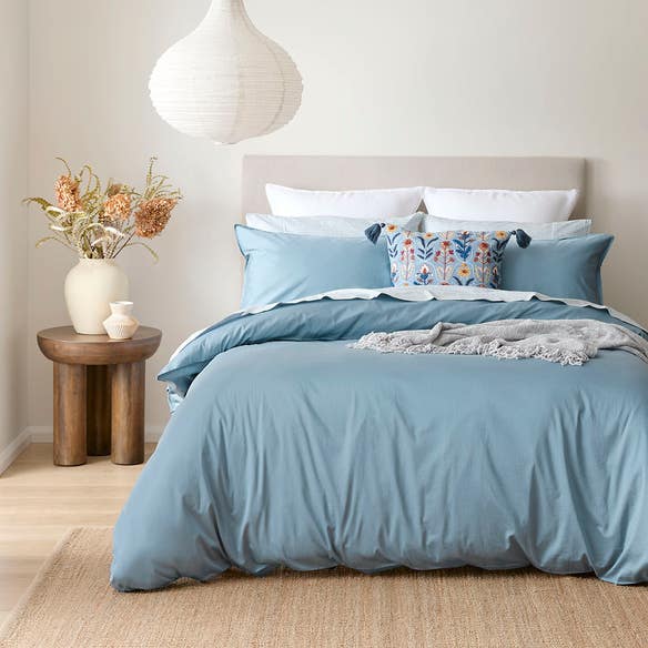 https://s3-ap-southeast-2.amazonaws.com/fusionfactory.commerceconnect.bbnt.production/pim_media/000/195/952/M_F_W25_BOP_Peyton-Denim_QQC_SI.jpg?1749620249