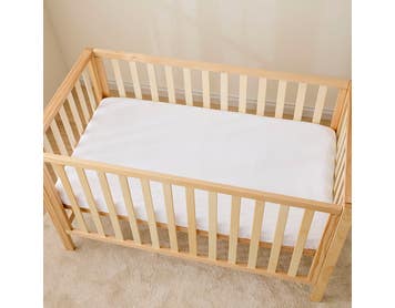 https://s3-ap-southeast-2.amazonaws.com/fusionfactory.commerceconnect.bbnt.production/pim_media/000/189/496/M_F_W25_Bamboo_Waterproof_Mattress_Protector_White-20986401_SI.jpg?1739507990