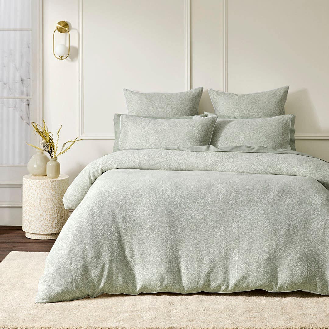 https://s3-ap-southeast-2.amazonaws.com/fusionfactory.commerceconnect.bbnt.production/pim_media/000/175/865/M_F_W25_Bedlinen_BOP_Arlen-Sage_QQC_V2_SI.jpg?1731633827