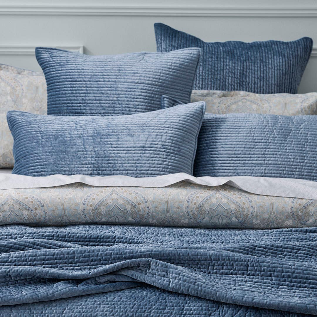 https://s3-ap-southeast-2.amazonaws.com/fusionfactory.commerceconnect.bbnt.production/pim_media/000/179/722/M_F_W25_Bedlinen_BOP_Blake_Coverlet_Steal_Blue_Marketing_3_SI.jpg?1733458607