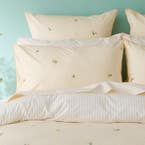 https://s3-ap-southeast-2.amazonaws.com/fusionfactory.commerceconnect.bbnt.production/pim_media/000/191/703/M_F_W25_Bedlinen_BOP_Phillipa_QQC_Pillow_SI.jpg?1742966623