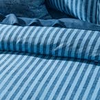 https://s3-ap-southeast-2.amazonaws.com/fusionfactory.commerceconnect.bbnt.production/pim_media/000/176/488/M_F_W25_Bedlinen_BOP_Remington_QQC_Detail_1_SI.jpg?1732077399