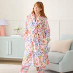 https://s3-ap-southeast-2.amazonaws.com/fusionfactory.commerceconnect.bbnt.production/pim_media/000/192/402/M_F_W25_LS_Studio_Winter_Essentials_Novelty-SHOT-18_Robe_Emma-4832_SI.jpg?1743482936