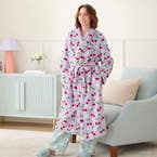 https://s3-ap-southeast-2.amazonaws.com/fusionfactory.commerceconnect.bbnt.production/pim_media/000/192/400/M_F_W25_LS_Studio_Winter_Essentials_Novelty-SHOT-19_Robe_Sweet-Cherry-4797_SI.jpg?1743482814