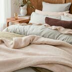 https://s3-ap-southeast-2.amazonaws.com/fusionfactory.commerceconnect.bbnt.production/pim_media/000/195/366/M_F_W25_LS_Winter_Essentials_Shot_02-Detail-3_SI.jpg?1747795186