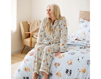 https://s3-ap-southeast-2.amazonaws.com/fusionfactory.commerceconnect.bbnt.production/pim_media/000/189/891/M_F_W25_Studio_LS_Flannelette_Shot_46_Lindale_PJ_Sleepwear_168_SI.jpg?1740118170
