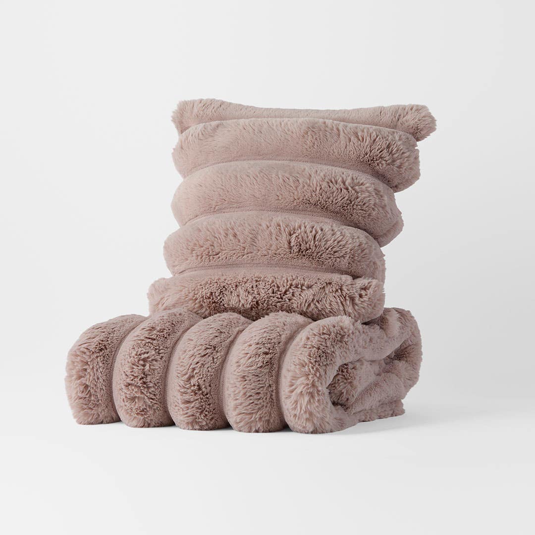 https://s3-ap-southeast-2.amazonaws.com/fusionfactory.commerceconnect.bbnt.production/pim_media/000/210/025/M_F_W26_Alaska-Fur-Throw-Cushion_Mink_26895003_26895103_COMBO_SI.jpg?1771218280