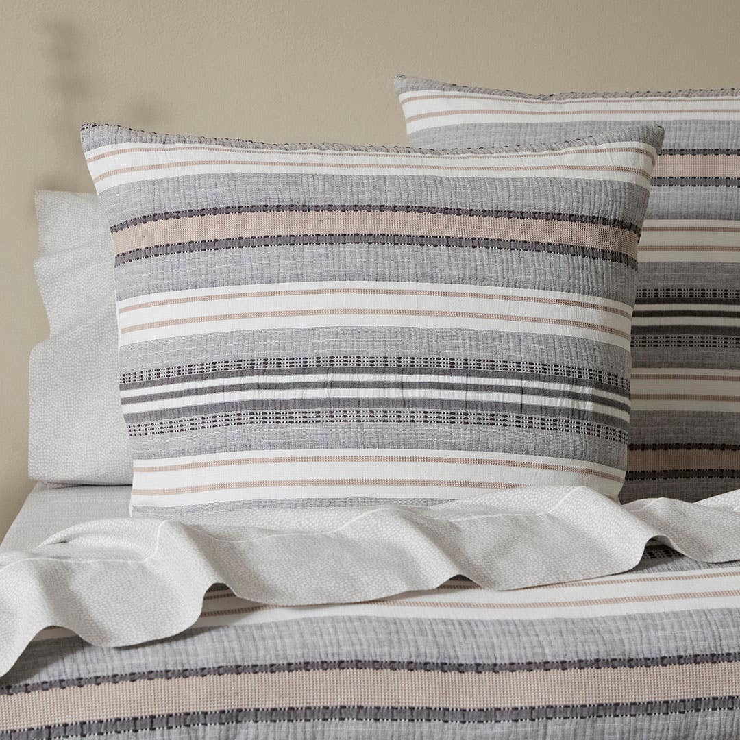 https://s3-ap-southeast-2.amazonaws.com/fusionfactory.commerceconnect.bbnt.production/pim_media/000/206/557/M_F_W26_Bedlinen_BOP_Bartel_QQC_Euro_SI.jpg?1767325665