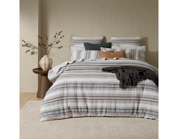 https://s3-ap-southeast-2.amazonaws.com/fusionfactory.commerceconnect.bbnt.production/pim_media/000/206/560/M_F_W26_Bedlinen_BOP_Bartel_QQC_SI.jpg?1767325666