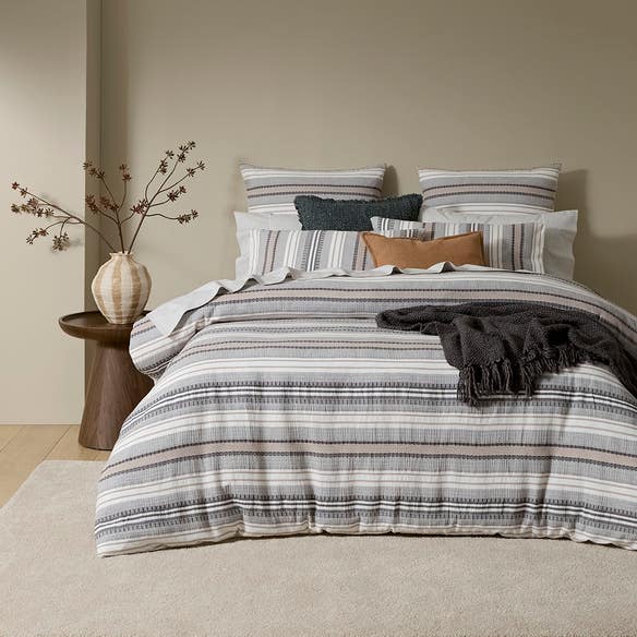 https://s3-ap-southeast-2.amazonaws.com/fusionfactory.commerceconnect.bbnt.production/pim_media/000/206/560/M_F_W26_Bedlinen_BOP_Bartel_QQC_SI.jpg?1767325666