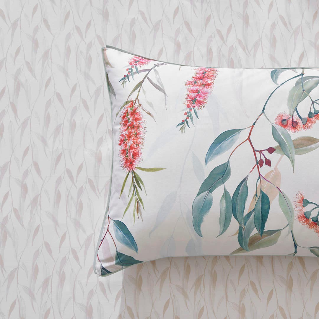 https://s3-ap-southeast-2.amazonaws.com/fusionfactory.commerceconnect.bbnt.production/pim_media/000/211/170/M_F_W26_Bedlinen_BOP_Bushland_QQC_Detail-2_SI.jpg?1773377532