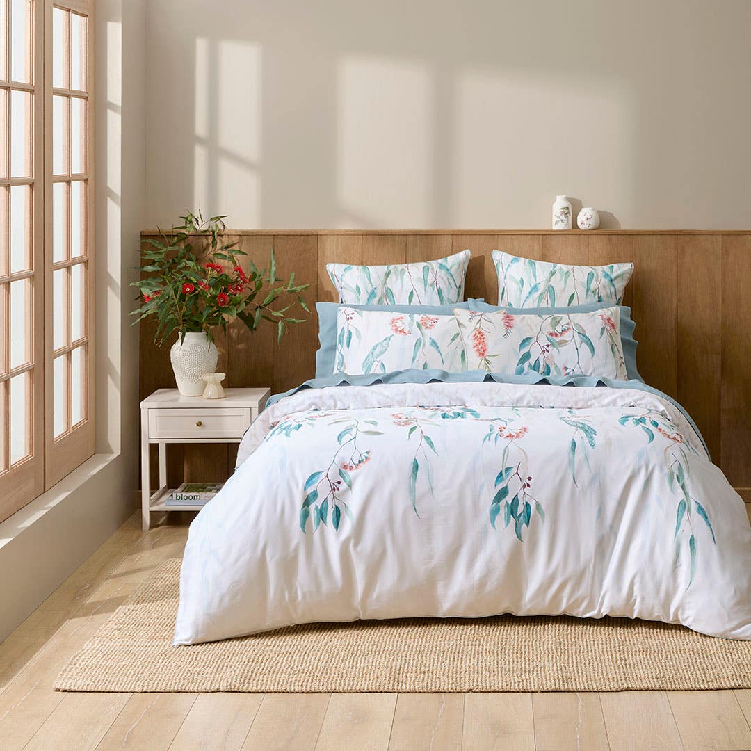 https://s3-ap-southeast-2.amazonaws.com/fusionfactory.commerceconnect.bbnt.production/pim_media/000/211/175/M_F_W26_Bedlinen_BOP_Bushland_QQC_V2_SI.jpg?1773377532