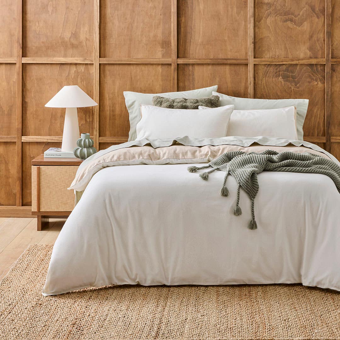 https://s3-ap-southeast-2.amazonaws.com/fusionfactory.commerceconnect.bbnt.production/pim_media/000/205/300/M_F_W26_Bedlinen_BOP_Fabian_Ivory-Natural_Reverse_QQC_SI.jpg?1765321718
