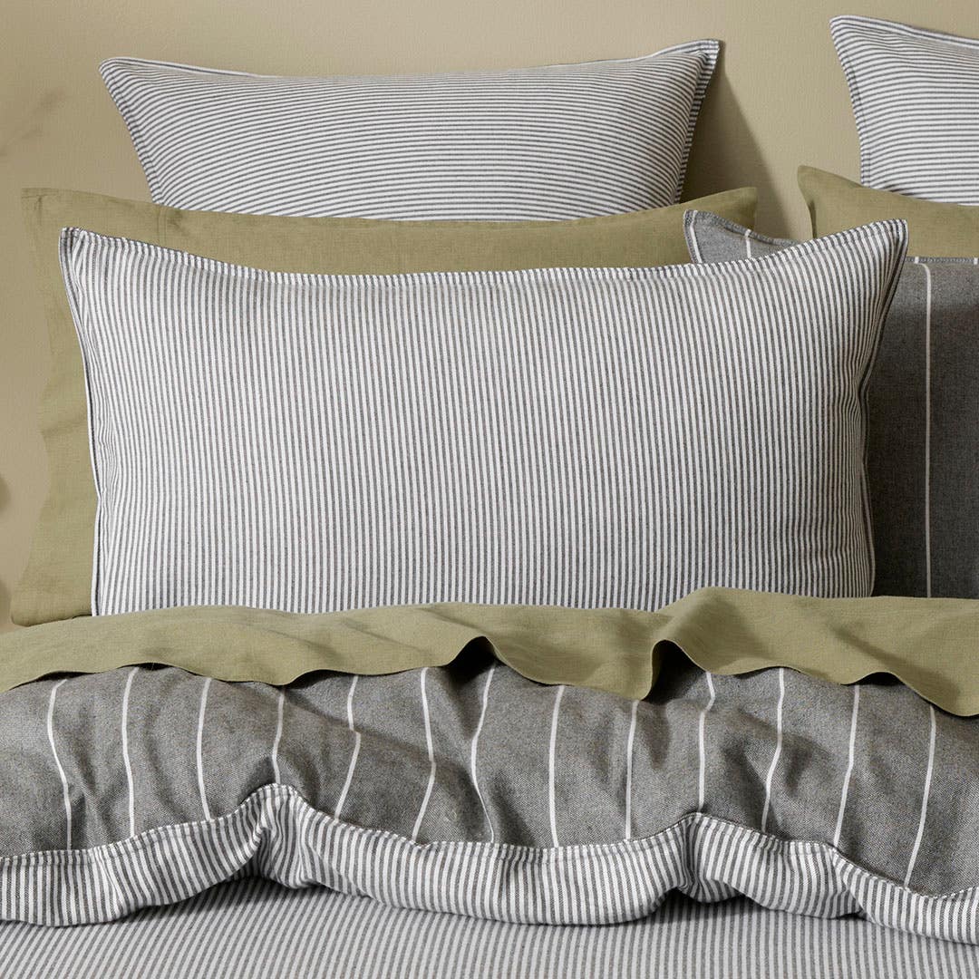 https://s3-ap-southeast-2.amazonaws.com/fusionfactory.commerceconnect.bbnt.production/pim_media/000/205/478/M_F_W26_Bedlinen_BOP_Lex-Charcoal_QQC_RV-Pillow-V2_SI.jpg?1765328775