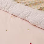 https://s3-ap-southeast-2.amazonaws.com/fusionfactory.commerceconnect.bbnt.production/pim_media/000/209/015/M_F_W26_Bedlinen_BOP_Maddie_Embroidery_QQC_Detail_SI.jpg?1770766620