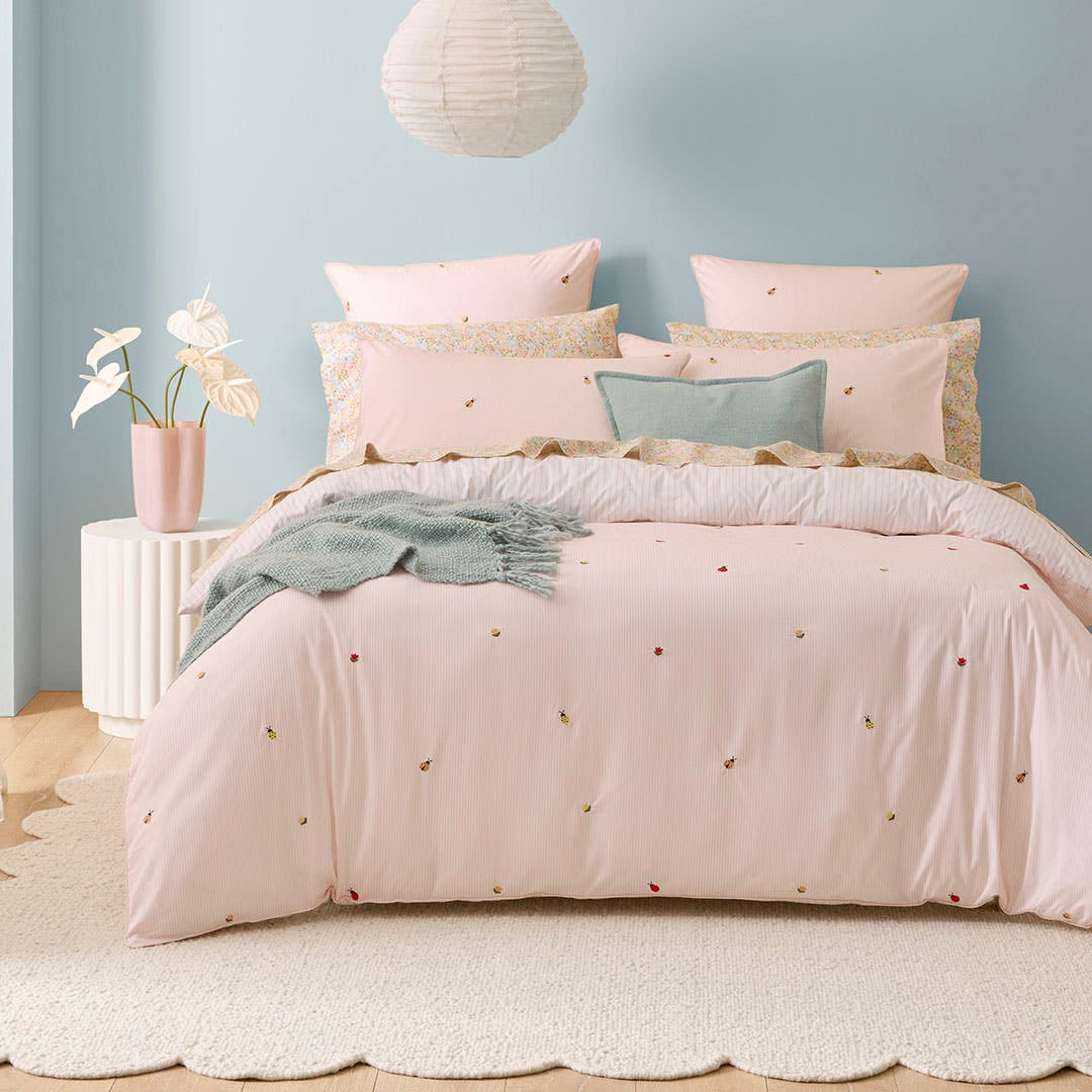 https://s3-ap-southeast-2.amazonaws.com/fusionfactory.commerceconnect.bbnt.production/pim_media/000/209/012/M_F_W26_Bedlinen_BOP_Maddie_Embroidery_QQC_SI.jpg?1770766619