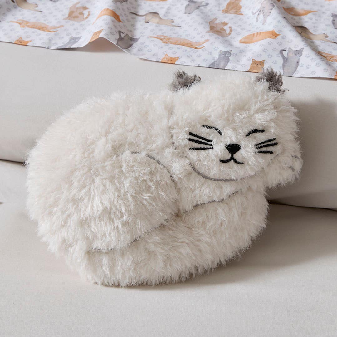 https://s3-ap-southeast-2.amazonaws.com/fusionfactory.commerceconnect.bbnt.production/pim_media/000/206/349/M_F_W26_Bedlinen_BOP_Ruth_QQC_Cat_Cushion_SI.jpg?1767153154