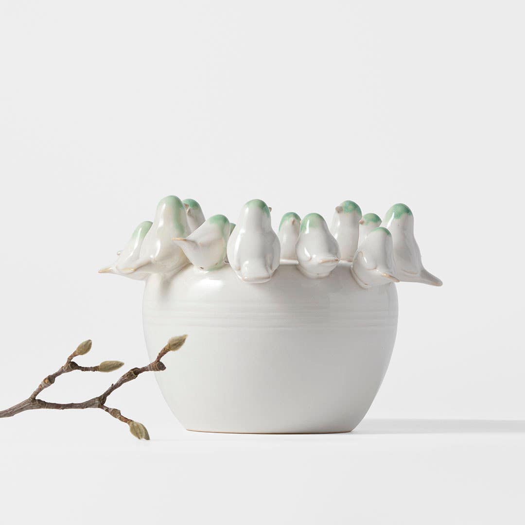 https://s3-ap-southeast-2.amazonaws.com/fusionfactory.commerceconnect.bbnt.production/pim_media/000/205/601/M_F_W26_Birdsong-Ceramic-Vase_White-Green_26911401_SCALE_SI.jpg?1765339663