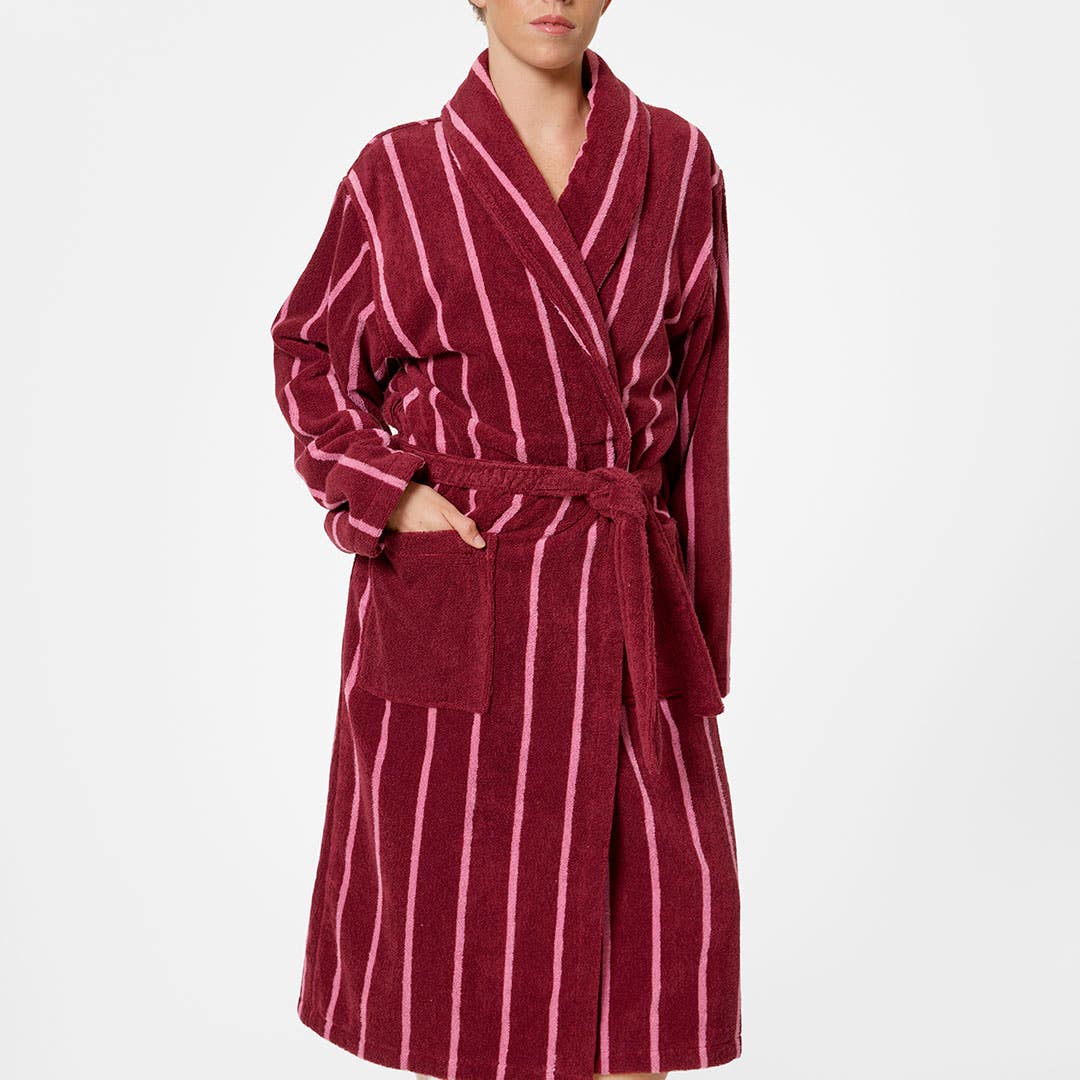https://s3-ap-southeast-2.amazonaws.com/fusionfactory.commerceconnect.bbnt.production/pim_media/000/209/359/M_F_W26_Combi-Robe_SML_Mulberry-Rose_26184003_Detail_SI.jpg?1770775639