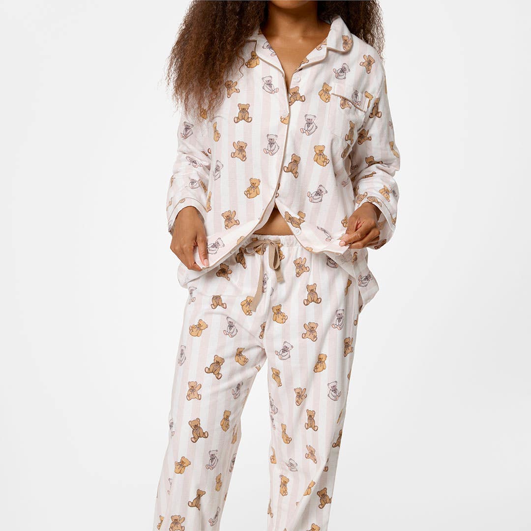 https://s3-ap-southeast-2.amazonaws.com/fusionfactory.commerceconnect.bbnt.production/pim_media/000/209/686/M_F_W26_Cuddly-Bear-Flannel-PJs_LRG_Bear_26073701_Detail_SI.jpg?1770860564