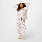 https://s3-ap-southeast-2.amazonaws.com/fusionfactory.commerceconnect.bbnt.production/pim_media/000/209/687/M_F_W26_Cuddly-Bear-Flannel-PJs_LRG_Bear_26073701_SI.jpg?1770860564