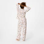 https://s3-ap-southeast-2.amazonaws.com/fusionfactory.commerceconnect.bbnt.production/pim_media/000/209/688/M_F_W26_Cuddly-Bear-Flannel-PJs_LRG_Bear_26073701_V2_SI.jpg?1770860564