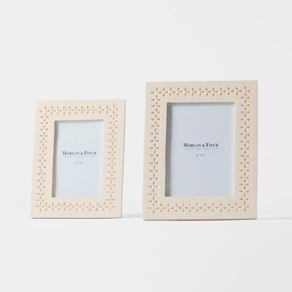 https://s3-ap-southeast-2.amazonaws.com/fusionfactory.commerceconnect.bbnt.production/pim_media/000/205/740/M_F_W26_Dune-Resin-Frame_Range_Ivory_26906_R_SI.jpg?1765344476