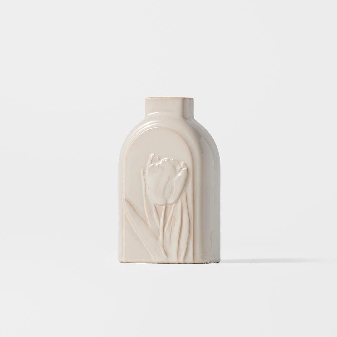 https://s3-ap-southeast-2.amazonaws.com/fusionfactory.commerceconnect.bbnt.production/pim_media/000/205/786/M_F_W26_Hansel-Ceramic-Vase-Sml_Beige_26911701_SI.jpg?1765346857