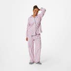 https://s3-ap-southeast-2.amazonaws.com/fusionfactory.commerceconnect.bbnt.production/pim_media/000/208/230/M_F_W26_Henri-Flannel-PJs_LRG_Strawberry-Matcha_26839702_SI.jpg?1770253769