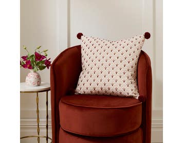 https://s3-ap-southeast-2.amazonaws.com/fusionfactory.commerceconnect.bbnt.production/pim_media/000/211/660/M_F_W26_LS_Cushions_Solene_Blush_SI.jpg?1774307803