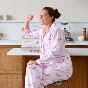 https://s3-ap-southeast-2.amazonaws.com/fusionfactory.commerceconnect.bbnt.production/pim_media/000/215/757/M_F_W26_PJs_Studio_LS_Dachsie_Flannel_PJ_S_SI.jpg?1782447435