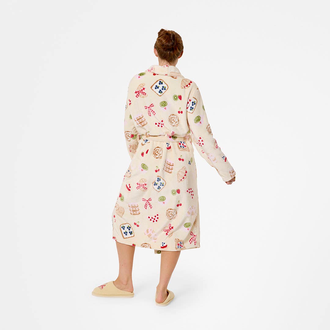 https://s3-ap-southeast-2.amazonaws.com/fusionfactory.commerceconnect.bbnt.production/pim_media/000/210/851/M_F_W26_Pastry-Club-Printed-Plush-robe_SML_Pastry-Club_26915701_V2_SI.jpg?1773121375